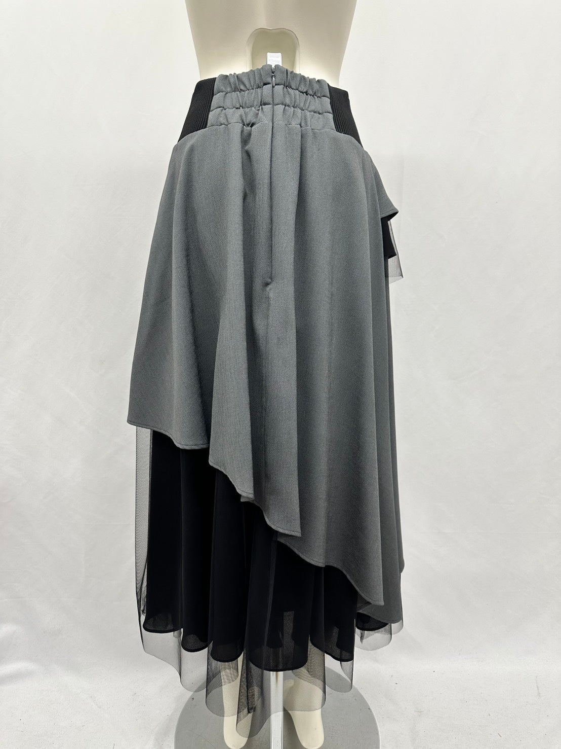 アシメトリーティアードスカート