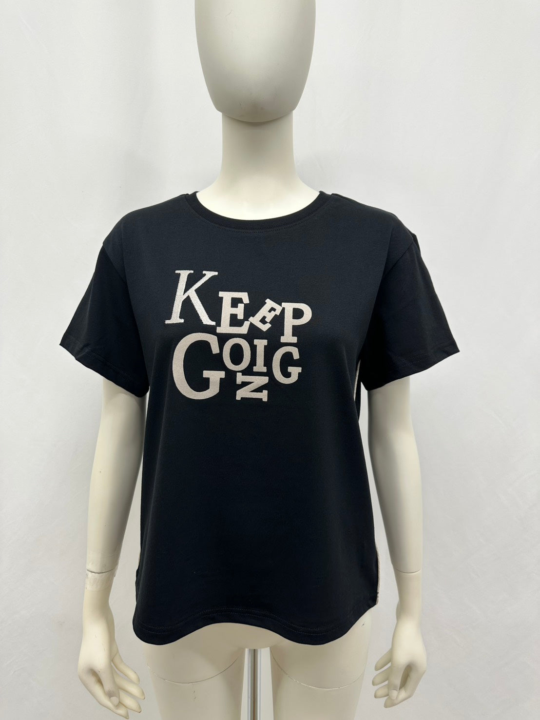 ロゴTシャツ