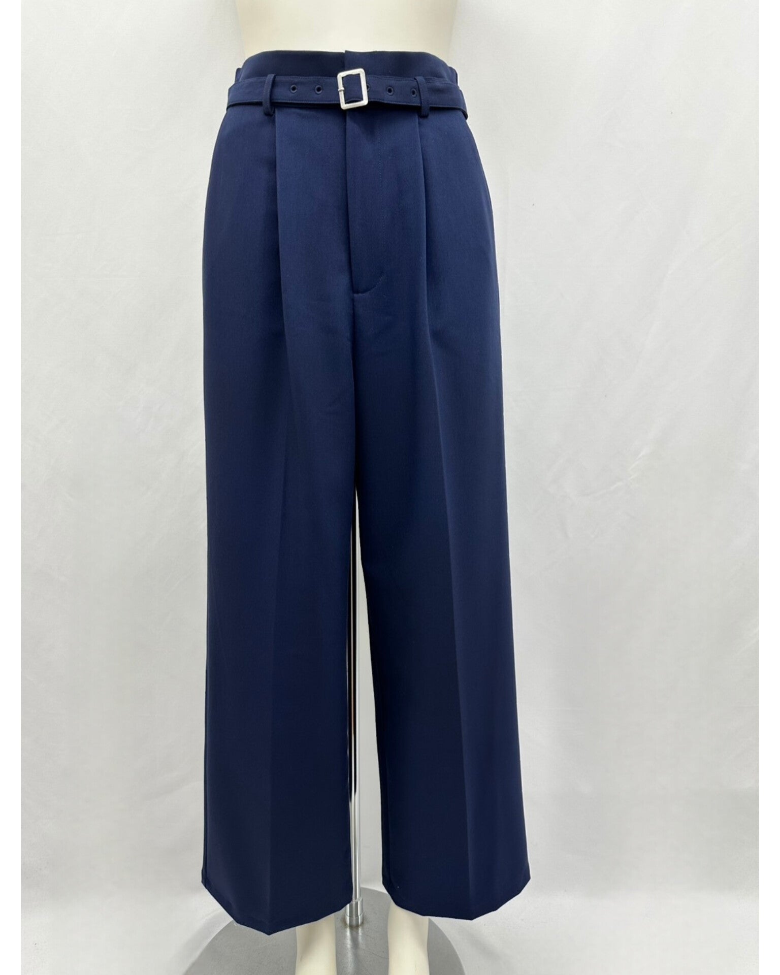 タック ワイドストレートパンツ