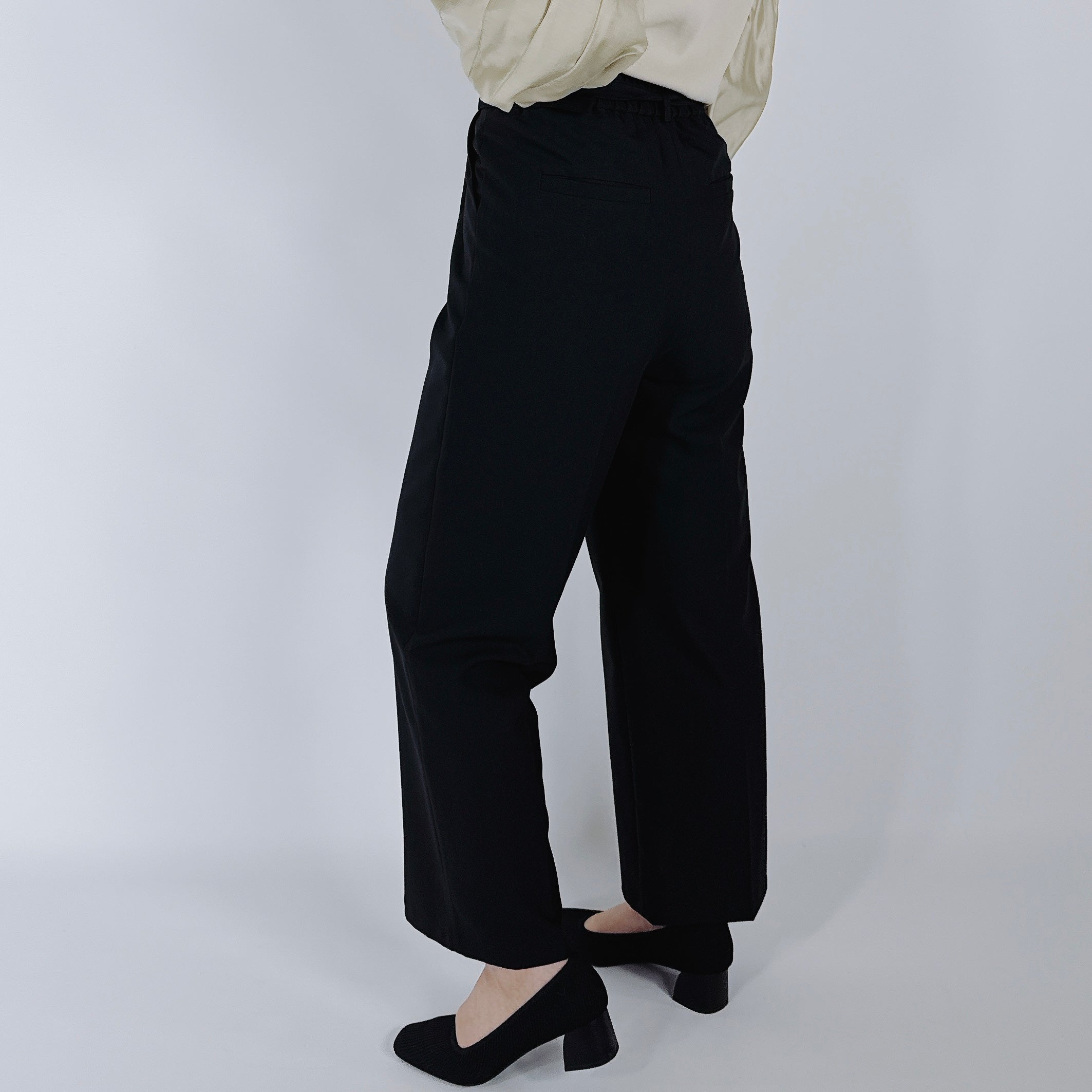 タック ワイドストレートパンツ